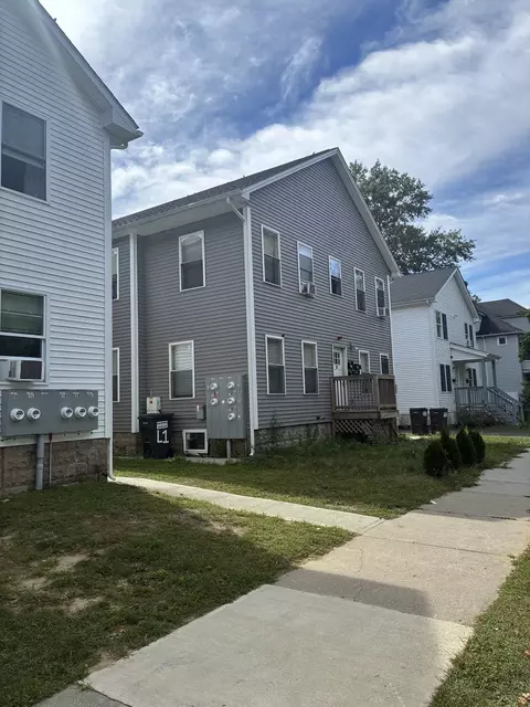 97 Alderman St, Springfield, MA 01118 photo 10