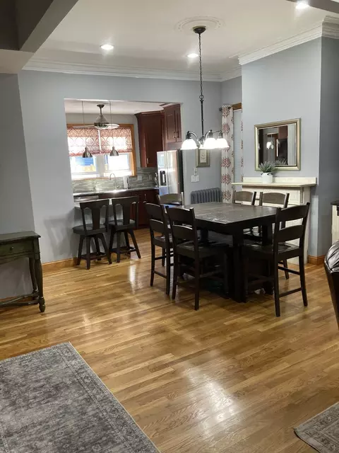 Dining - 621 E Fourth St, Boston, MA 02127 photo 4 of 4