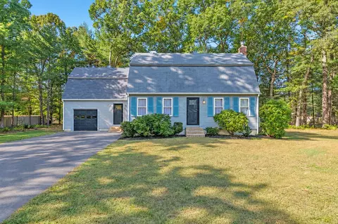 76 Woodridge Rd, Duxbury, MA 02332