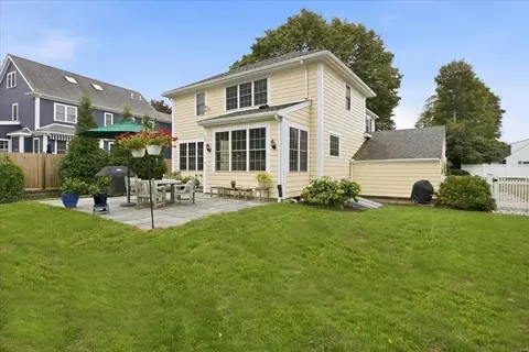 Exterior - 520 Webster St, Needham, MA 02492 photo 5 of 9