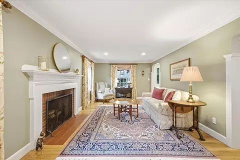 Living - 520 Webster St, Needham, MA 02492 photo 2 of 3