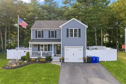 982 Dighton Woods Cir, Dighton, MA 02715