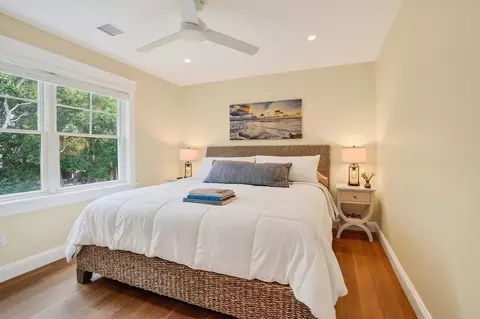 Bedroom - 32 Marthas Rd, Edgartown, MA 02539 photo 5 of 8