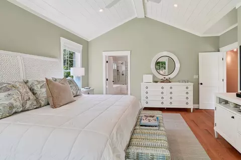 Bedroom - 32 Marthas Rd, Edgartown, MA 02539 photo 2 of 8