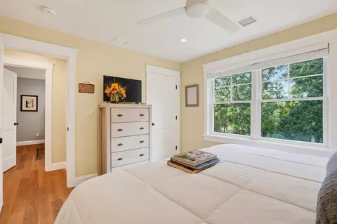 Bedroom - 32 Marthas Rd, Edgartown, MA 02539 photo 6 of 8