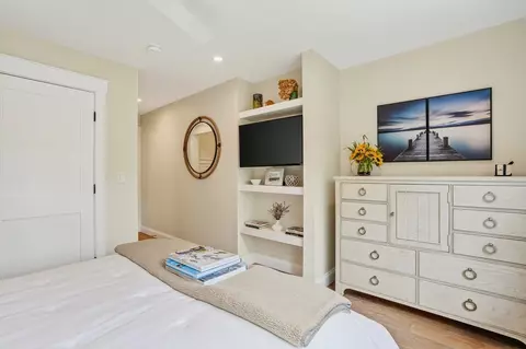 Bedroom - 32 Marthas Rd, Edgartown, MA 02539 photo 4 of 8