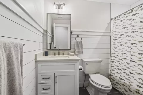 Bath - 32 Marthas Rd, Edgartown, MA 02539 photo 5 of 5