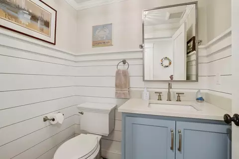 Bath - 32 Marthas Rd, Edgartown, MA 02539 photo 1 of 5