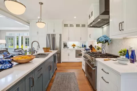 Kitchen - 32 Marthas Rd, Edgartown, MA 02539 photo 5 of 7