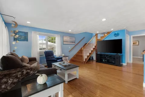 Living - 9 Tibbetts Ave, Danvers, MA 01923 photo 2 of 3