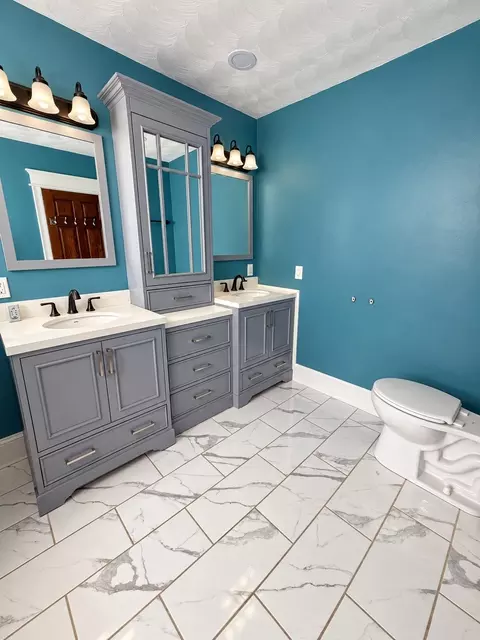 Bath - 996 Walnut St, Fall River, MA 02720 photo 5 of 5