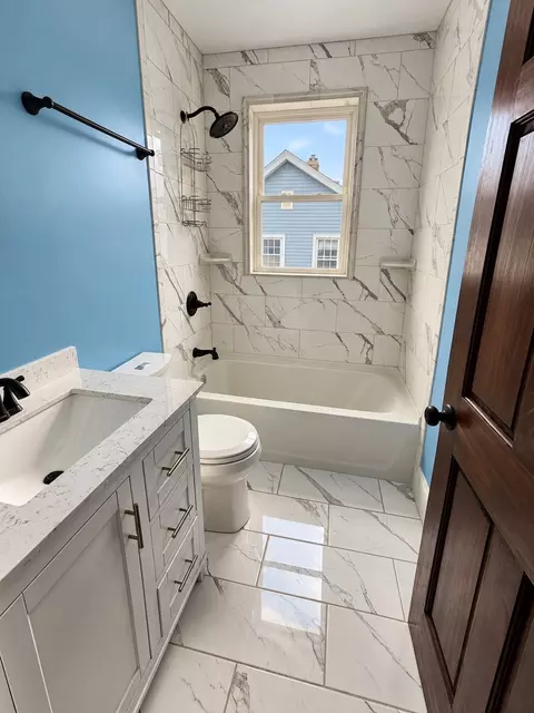 Bath - 996 Walnut St, Fall River, MA 02720 photo 3 of 5