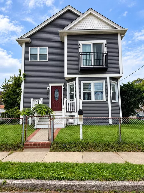 Exterior - 996 Walnut St, Fall River, MA 02720 photo 2 of 3