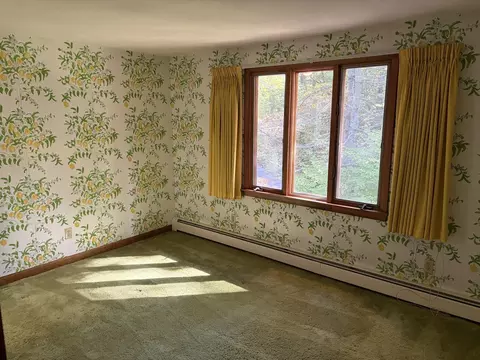 Bedroom - 23 Forest St, Upton, MA 01568 photo 3 of 4