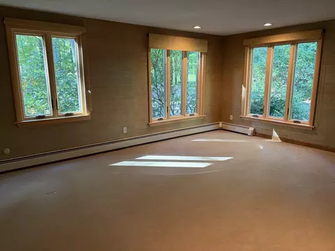 Living - 23 Forest St, Upton, MA 01568 photo 5 of 7