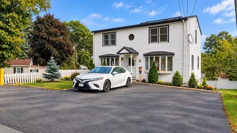 Exterior - 9 Summit Ave, Saugus, MA 01906 photo 2 of 5
