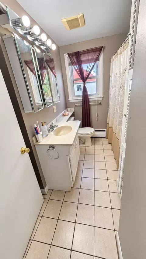Bath - 9 Summit Ave, Saugus, MA 01906 photo 1 of 3