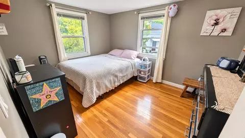 Bedroom - 9 Summit Ave, Saugus, MA 01906 photo 2 of 2