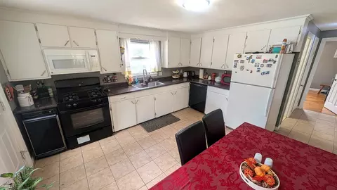 Kitchen - 9 Summit Ave, Saugus, MA 01906 photo 3 of 3