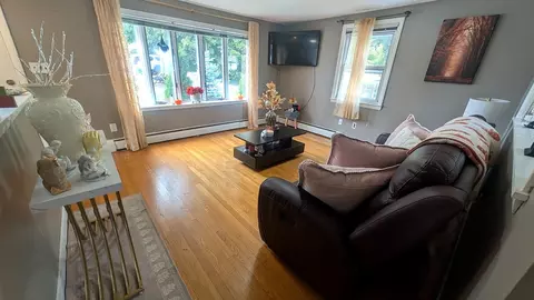 Living - 9 Summit Ave, Saugus, MA 01906 photo 1 of 2