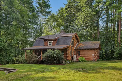 74 Valley Rd, Southampton, MA 01073