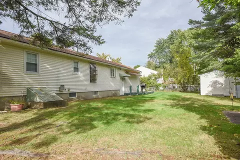 Exterior - 39 E Capitol St, Methuen, MA 01844 photo 4 of 11