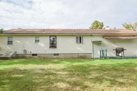Exterior - 39 E Capitol St, Methuen, MA 01844 photo 6 of 11