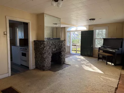 Living - 44 Central Ave, Hull, MA 02045 photo 1 of 2