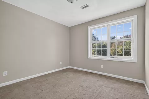 Bedroom - 103 Commonwealth Ave, Worcester, MA 01604 photo 7 of 7