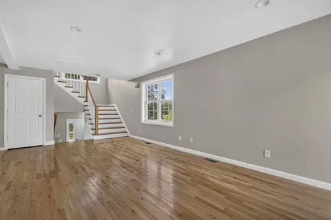 Living - 103 Commonwealth Ave, Worcester, MA 01604 photo 3 of 4