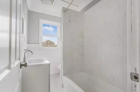 Bath - 475 Tecumseh St, Fall River, MA 02721 photo 2 of 3