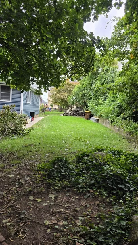 Exterior - 475 Tecumseh St, Fall River, MA 02721 photo 5 of 5
