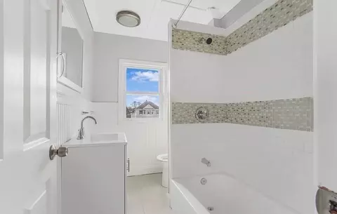 Bath - 475 Tecumseh St, Fall River, MA 02721 photo 3 of 3