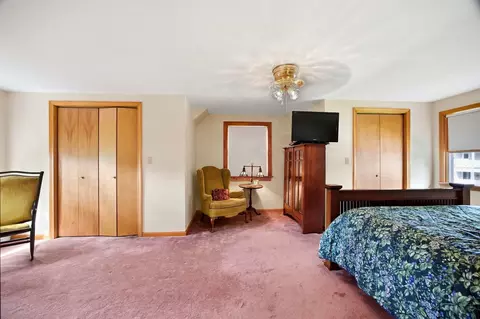 Bedroom - 25 Saint Anthony St, Chicopee, MA 01013 photo 9 of 10