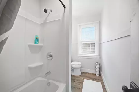 Bath - 43-45 Dexter St, Springfield, MA 01105 photo 2 of 3