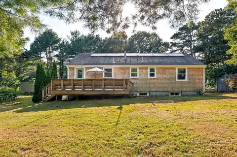 Exterior - 877 Bumps River Rd, Centerville, MA 02632 photo 5 of 6