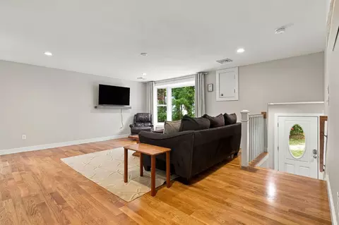 Living - 877 Bumps River Rd, Centerville, MA 02632 photo 1 of 4