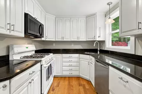 Kitchen - 877 Bumps River Rd, Centerville, MA 02632 photo 2 of 5