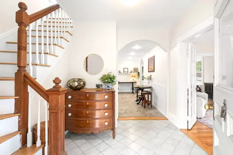 Entry Way - 7 Bisson St, Beverly, MA 01915 photo 1 of 7