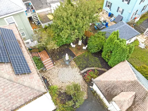 Exterior - 7 Bisson St, Beverly, MA 01915 photo 7 of 9