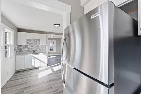 Kitchen - 195 Jasper St, Springfield, MA 01109 photo 1 of 2