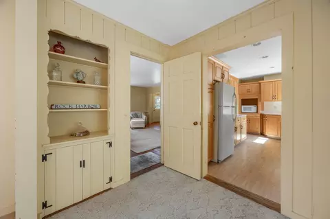 Entry Way - 2 Shell Ln, Orleans, MA 02653 photo 2 of 2