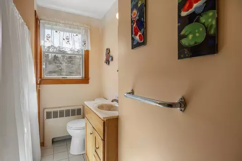 Bath - 2 Shell Ln, Orleans, MA 02653 photo 1 of 3