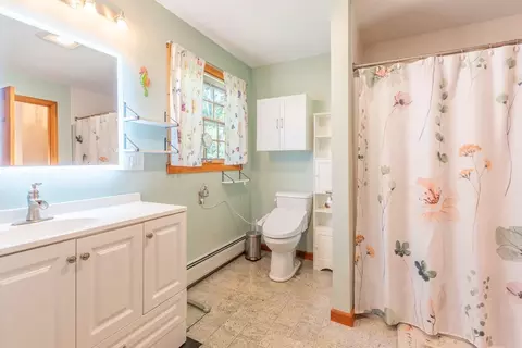 Bath - 61 Plain Rd, Hatfield, MA 01038 photo 4 of 4