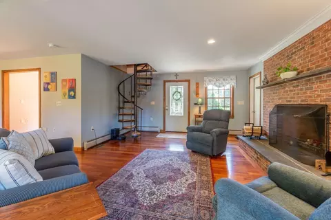 Living - 61 Plain Rd, Hatfield, MA 01038 photo 2 of 7