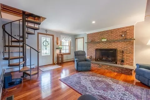 Living - 61 Plain Rd, Hatfield, MA 01038 photo 1 of 7
