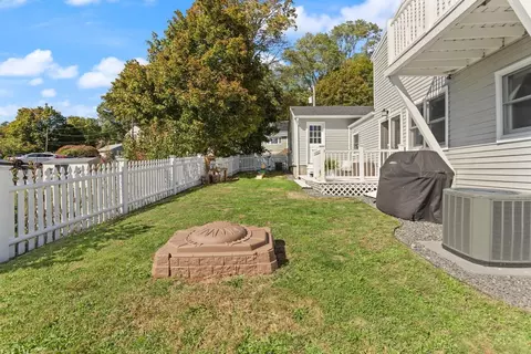 Exterior - 11 Marsh Ave, Beverly, MA 01915 photo 8 of 9