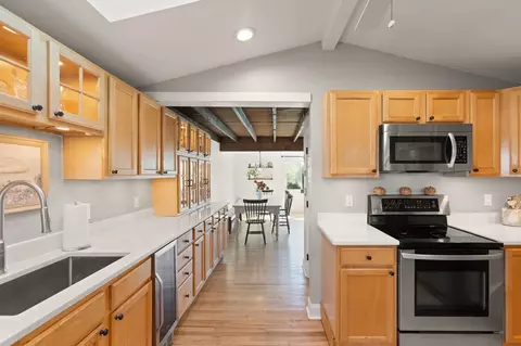 Kitchen - 11 Marsh Ave, Beverly, MA 01915 photo 2 of 5