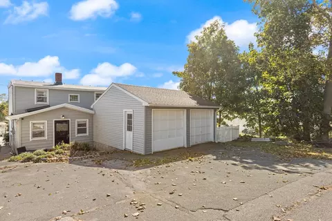 Exterior - 11 Marsh Ave, Beverly, MA 01915 photo 4 of 9