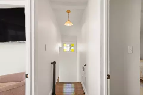 Entry Way - 11 Marsh Ave, Beverly, MA 01915 photo 1 of 1